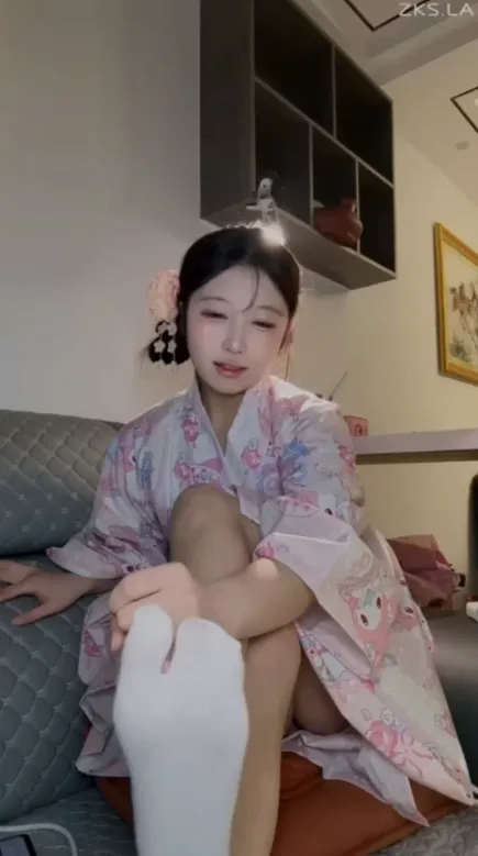 图片[2]-[COS/视频] 幼斯酱葱 – 红绿灯嫌弃脸足交榨精神明少女拯救银魔涩犬 中文语音 [1.7G]-嘤嘤怪之家